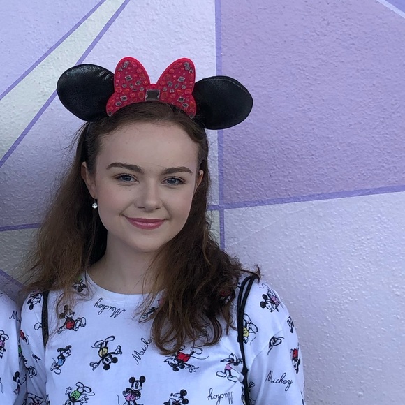 Meet your Posher, Kat - Picture 2 of 5